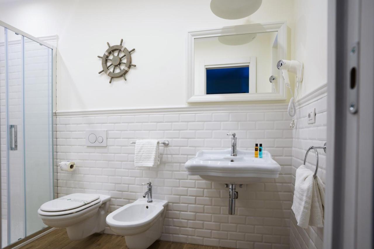 Quattro Torri B&B Santa Teresa Di Riva Luaran gambar